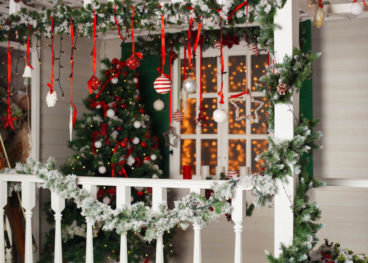 Kako ukrasiti kuću ulaz i dvorište za Novu godinu
