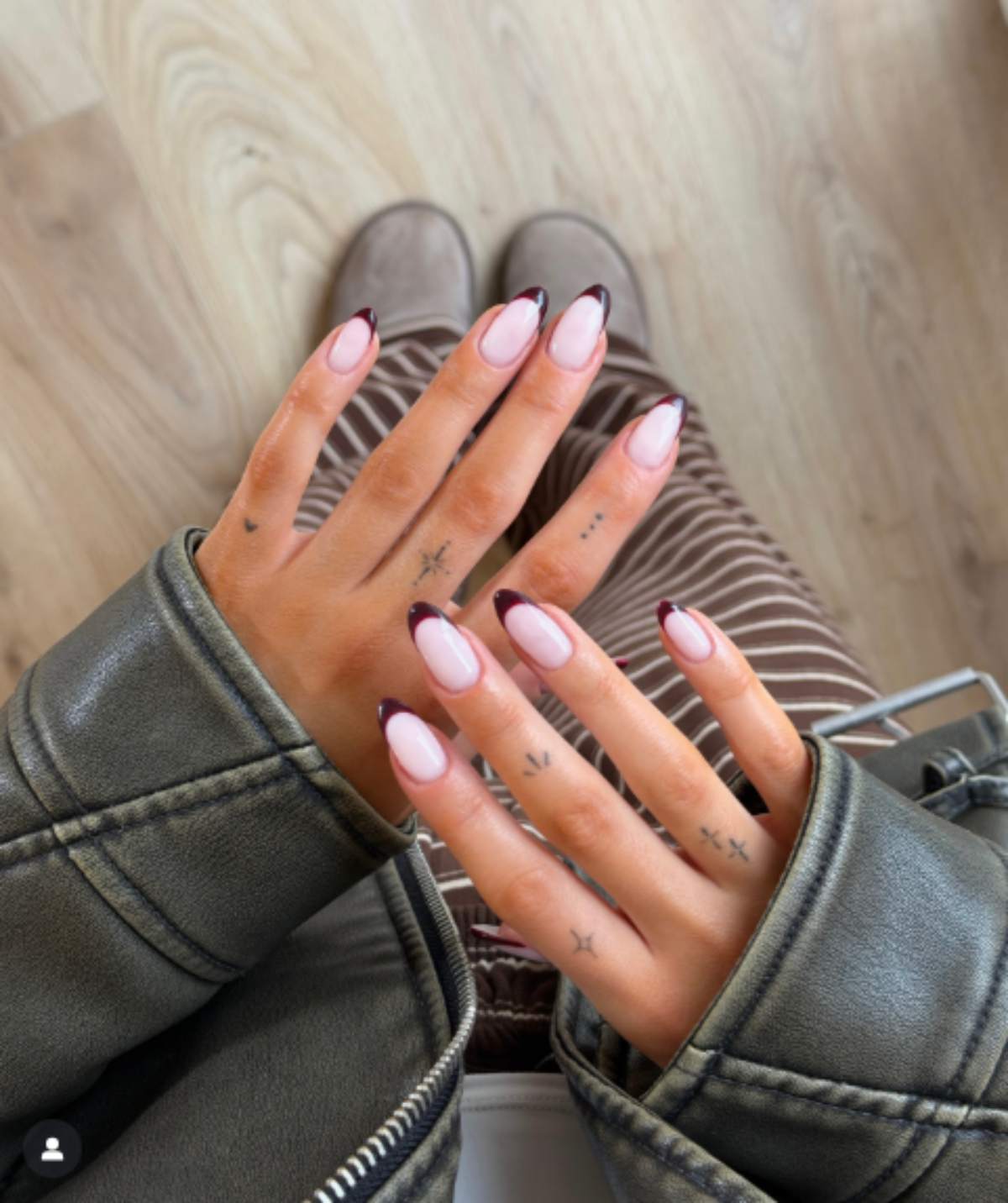 Francuski manikir sa bordo nijansom