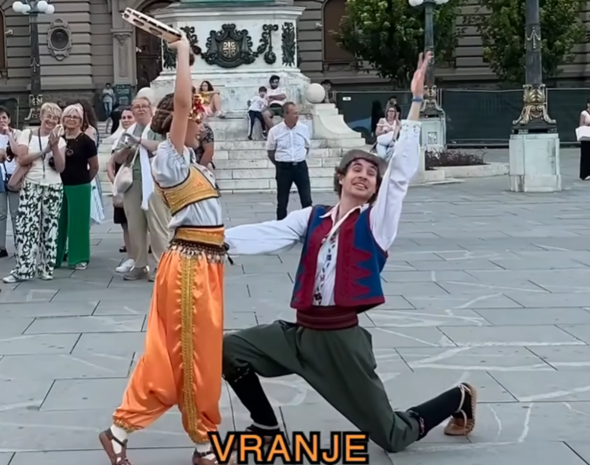 Eduar Žakmin igra kolo u Srbiji