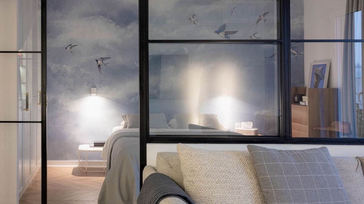 Stan na Zvezdari sa staklenim pregradnim zidovima