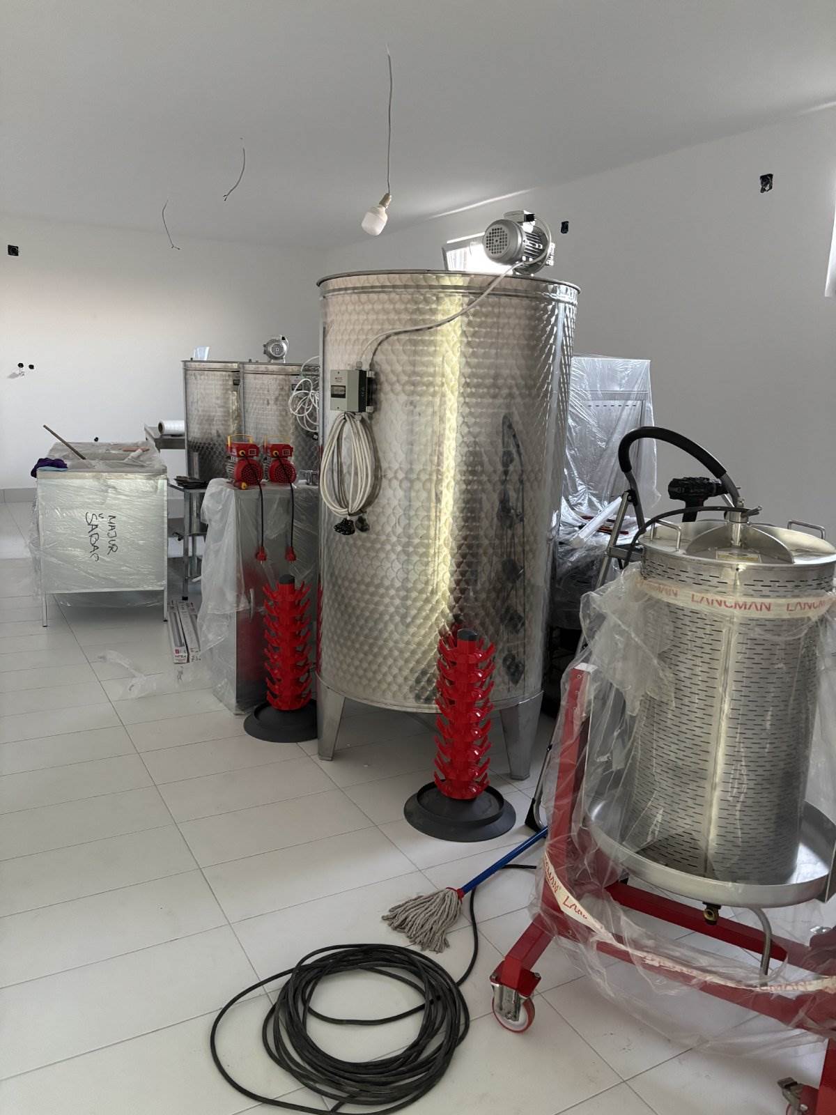 Dragica Lukić i proizvodi od maline