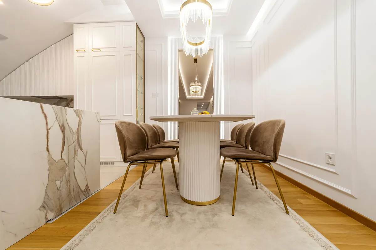 Luksuzan stan u potkrovlju