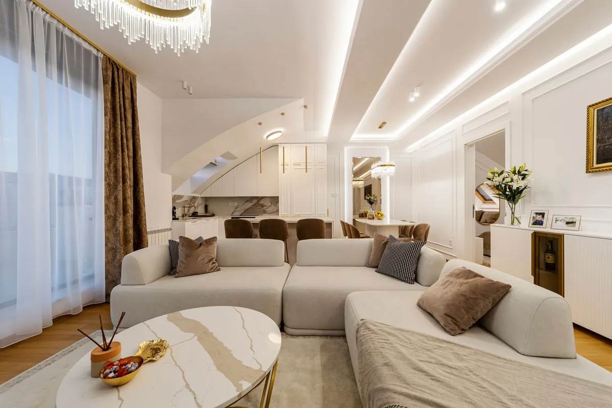Luksuzan stan u potkrovlju
