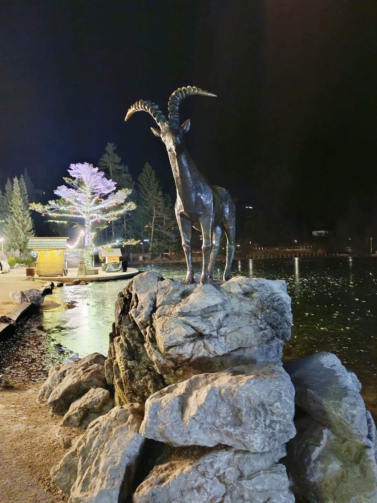 Jezero Jasna, Slovenija (6).jpg