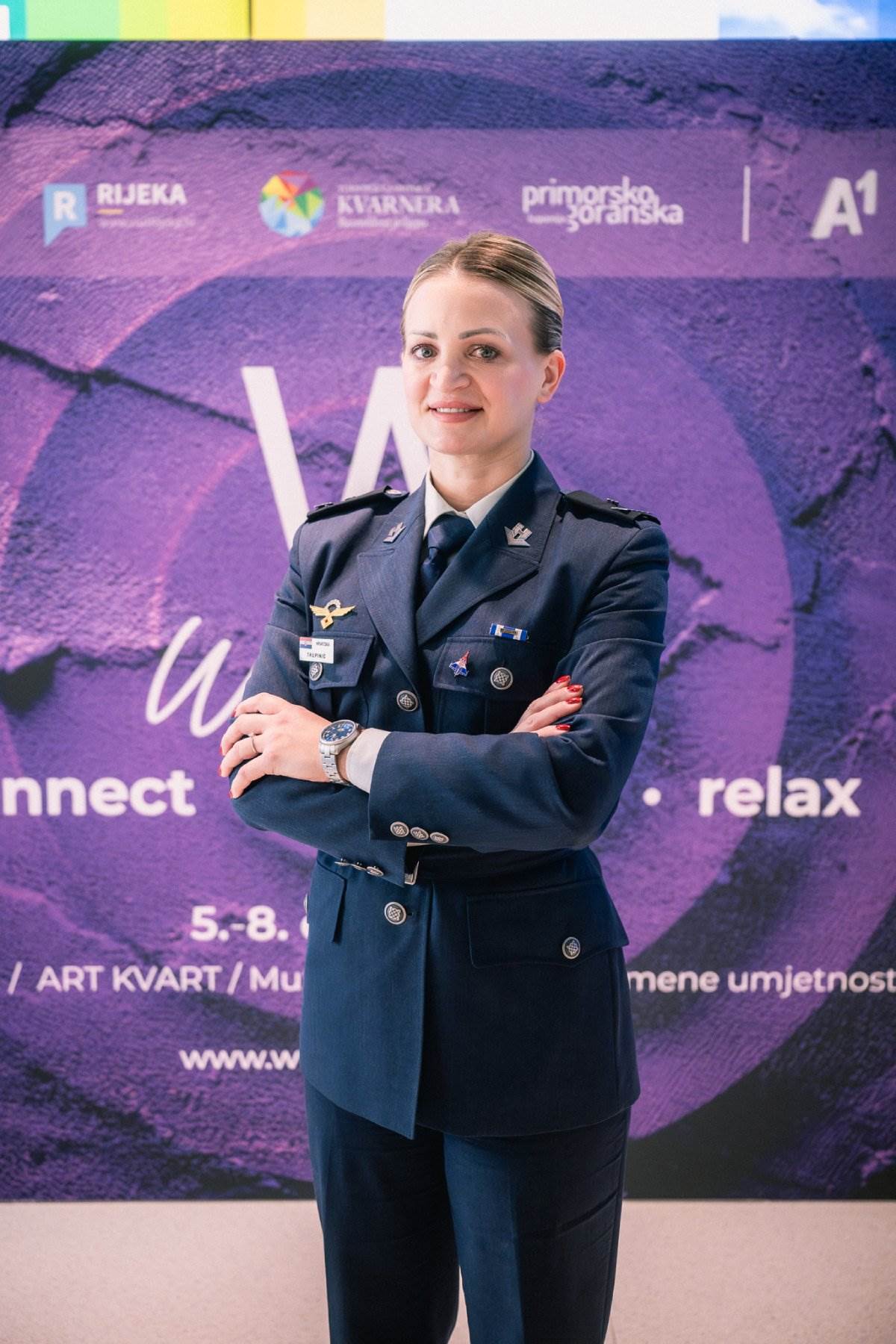 Antonija Trupinić, bojnica Hrvatskog ratnog zrakoplovstva i vojna pilotkinja.jpg