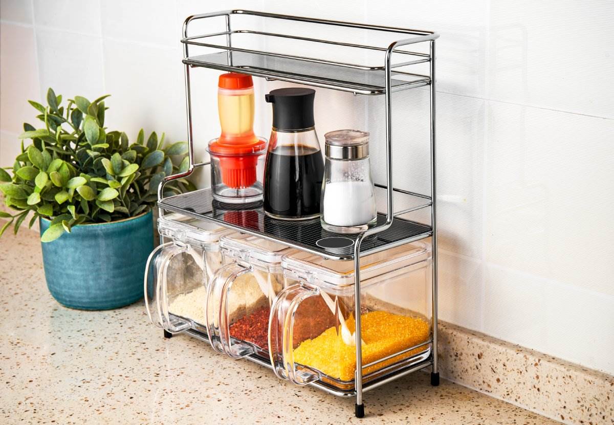 Vertikalne police u kuhinji