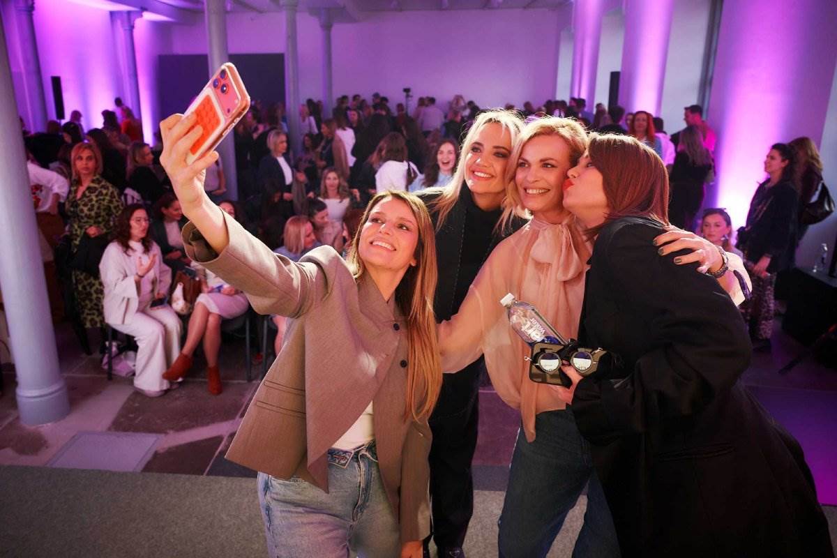 Antonija Blaće, Meri Goldašić, Nevena Rendeli i Mia Kovačić.jpg