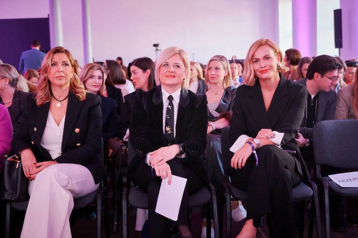 Iva Rinčić i Nevena Rendeli.jpg