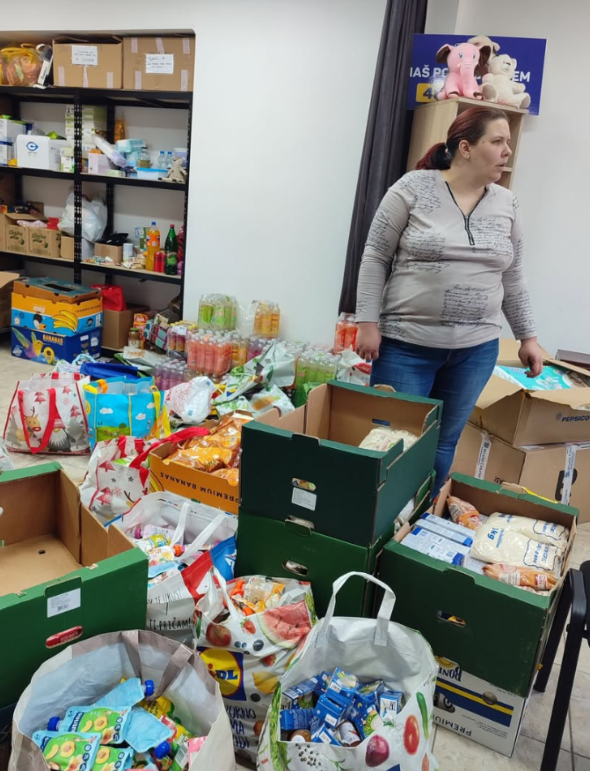 Anđeli Severa i Dejana Draškić sa sinom i ekipom