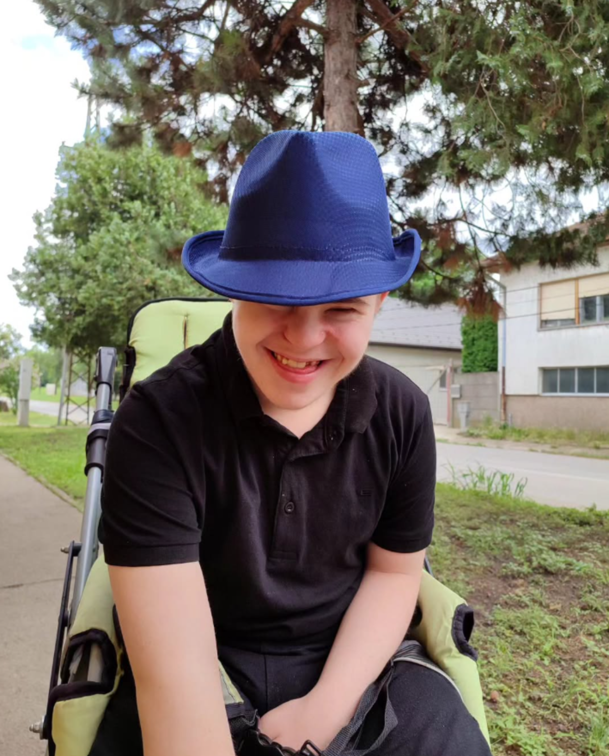 Anđeli Severa i Dejana Draškić sa sinom i ekipom