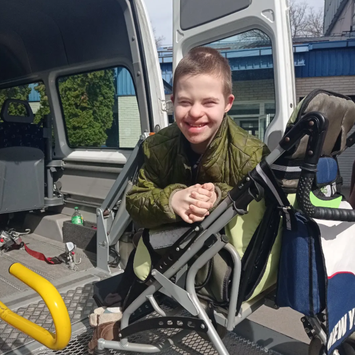 Anđeli Severa i Dejana Draškić sa sinom i ekipom