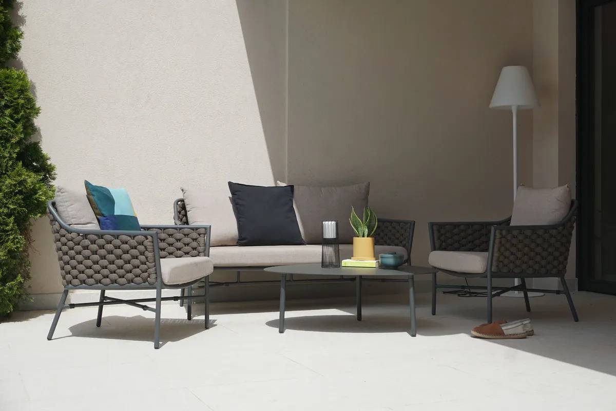 Dvorište od 580 kvadrata