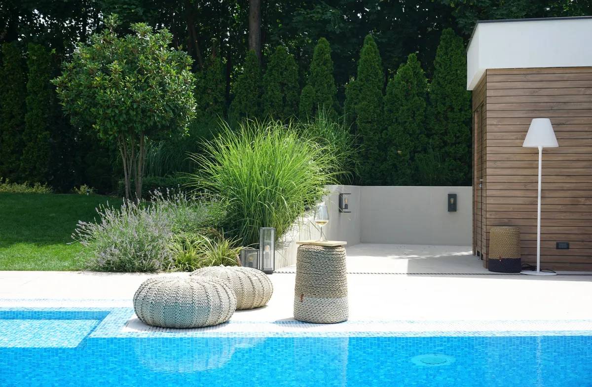 Dvorište od 580 kvadrata