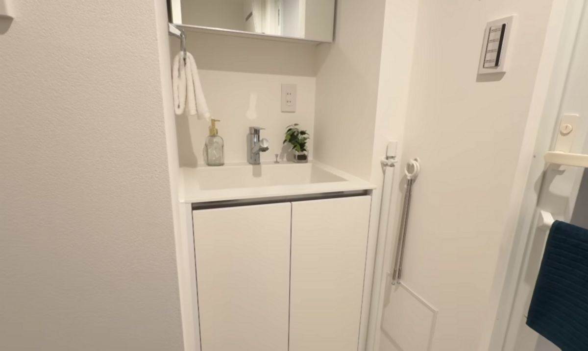 mali stan od 32 kvadrata sa spavacom sobom 30.jpg