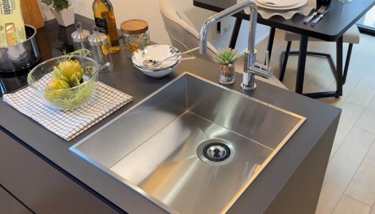 mali stan od 32 kvadrata sa spavacom sobom 09.jpg