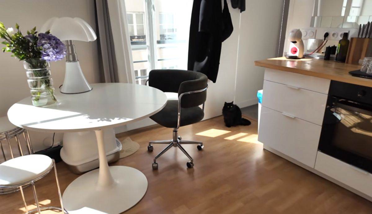 mali stan od 27 kvadrata sa ogledalima  15.jpg