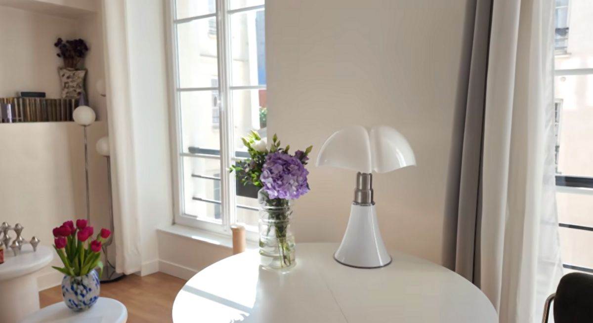 mali stan od 27 kvadrata sa ogledalima  16.jpg