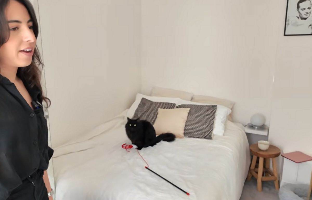 mali stan od 27 kvadrata sa ogledalima  03.jpg