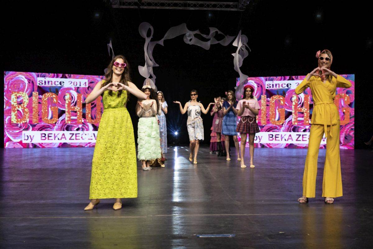 Treće veče 40 OTP Banka  Fashion Selection  02.jpg