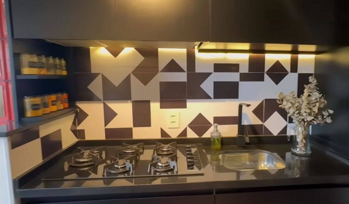 Mali stan od 26 kvadrata sa odvojenom spavaćom sobom 02.jpg
