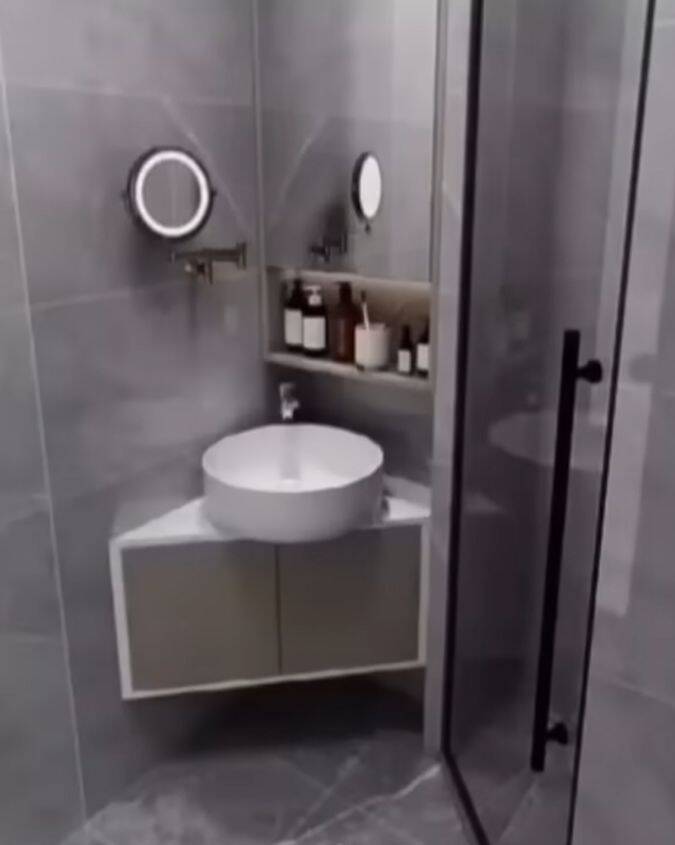 kupatilo_od_tri_kvadrata02.jpg