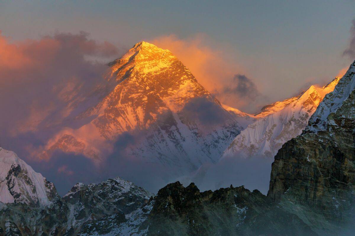 mont_everest_2704989465.jpg