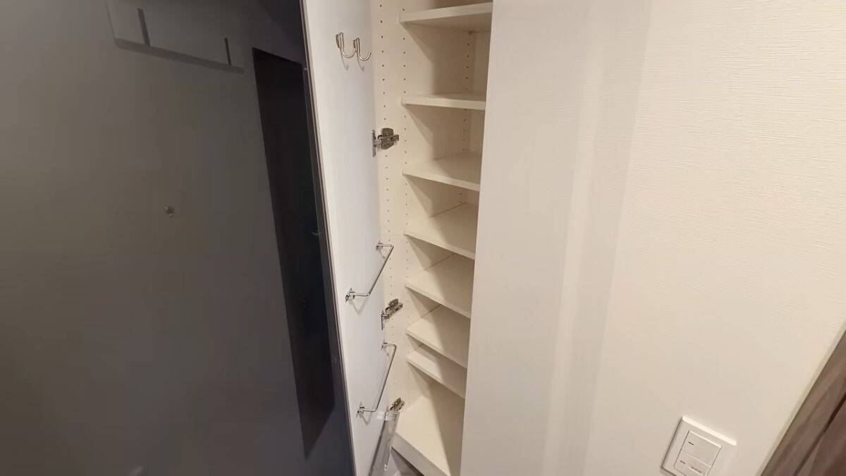 Mali stan od 25 kvadrata sa odvojenm spavanjem 003.jpg