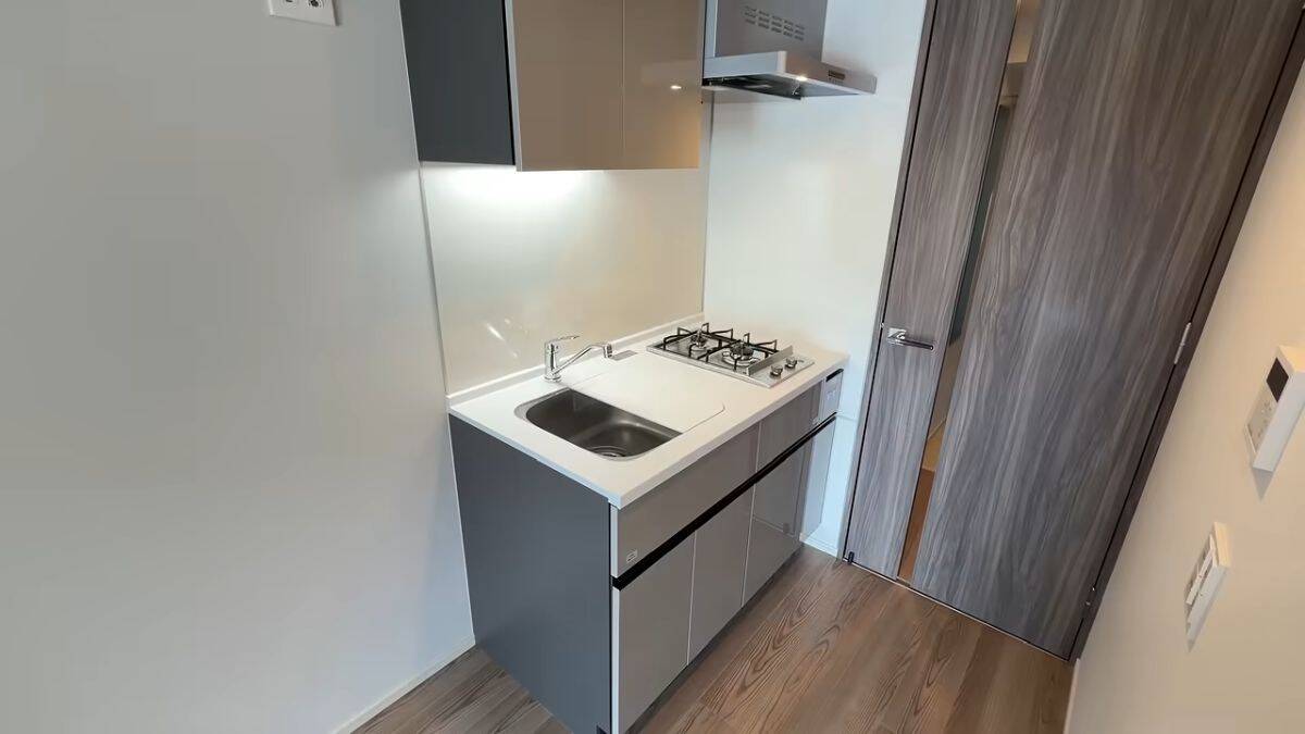 Mali stan od 25 kvadrata sa odvojenm spavanjem 014.jpg