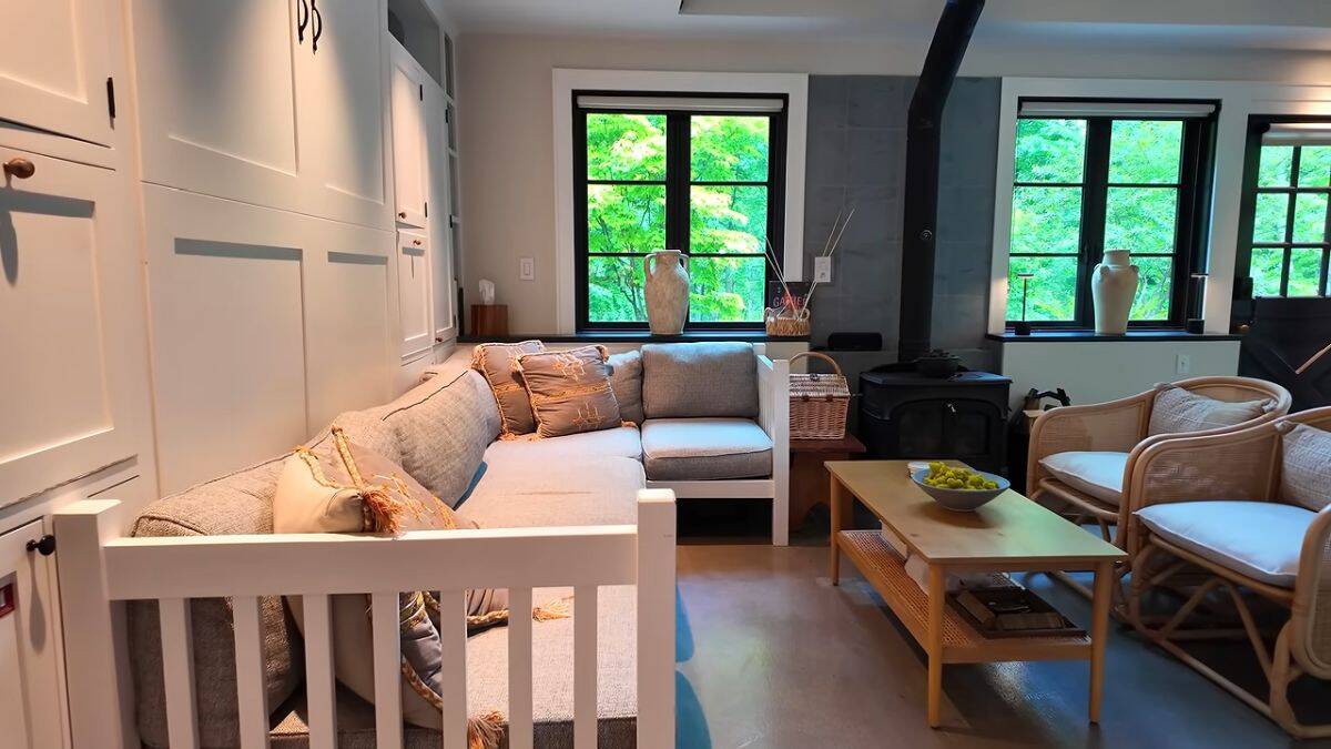 Mala kuća od oko 65 kvadrata napravljena od garaže 005.jpg