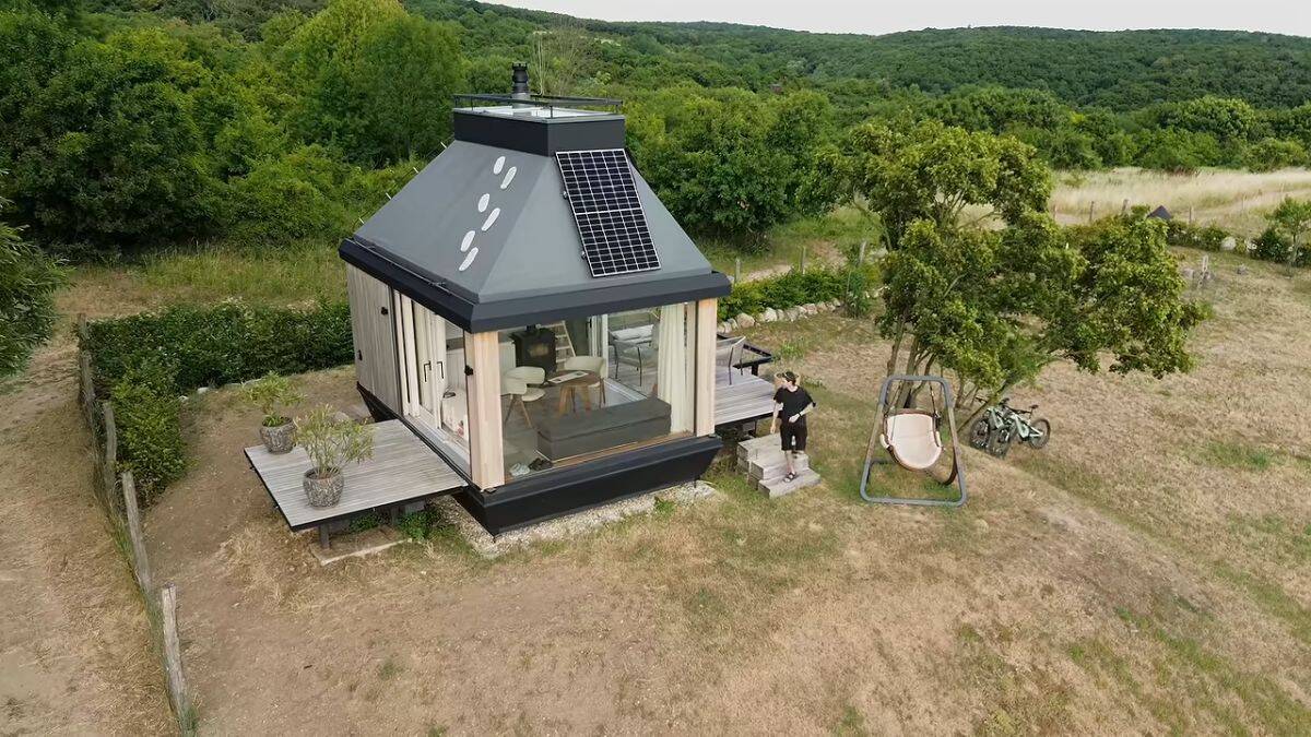 mala kuca od 20 kvadrata sa solarnim grejanjem 001.jpg