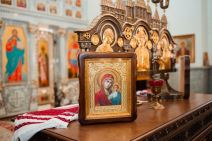 crkva sveca vera Vitaliy Karimov.jpg