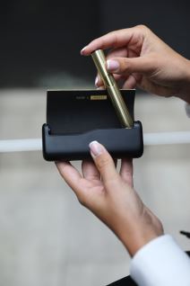 IQOS ILUMA i x Seletti