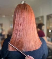 Roze bakarna boja kose