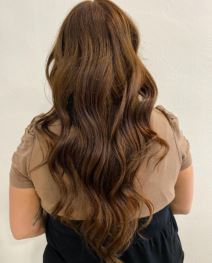 Topla svetlosmeđa boja kose