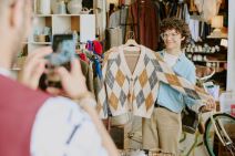 Moderan džemper sa romboidima