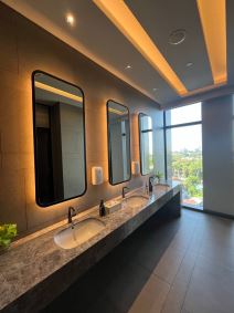 Ogledalo za veliko kupatilo