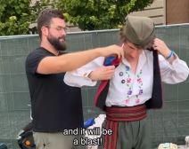 Eduar Žakmin igra kolo u Srbiji