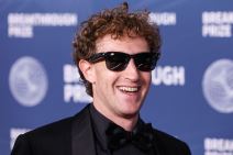 Mark Zakerberg 1018356517.jpg