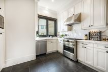 Pločice u tamnim bojama