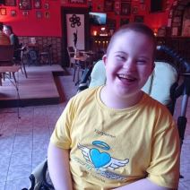 Anđeli Severa i Dejana Draškić sa sinom i ekipom