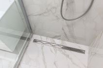 Linearni odvod za tuš