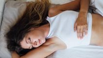 žena spava