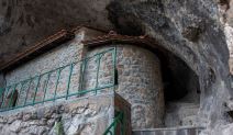 Manastir Gornjak 2757851951 DMZ001.jpg