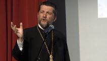 svestenik Gojko Perovic