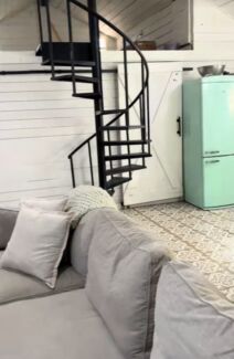 Garažu pretvorili u lepu kuću