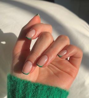 frenc manikir nokti zeleno
