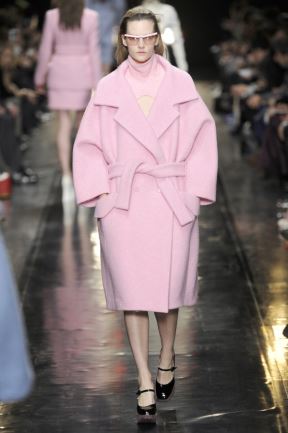 Trend ružičastog kaputa
