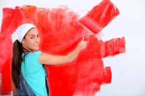 crvena boja krecenje dnevna soba.jpg