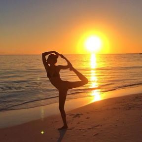 Žizel Bundšen: joga uz zalazak sunca (FOTO)