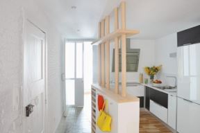 Idealan stan za više generacija: dve zone sa zajedničkom kuhinjom u 60 kvadrata (FOTO, VIDEO)